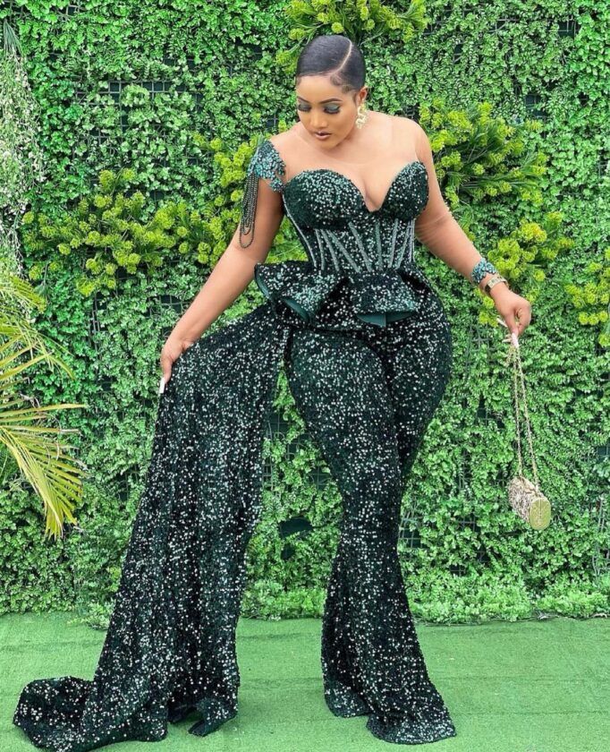 latest lace gown styles for weddings in Nigeria