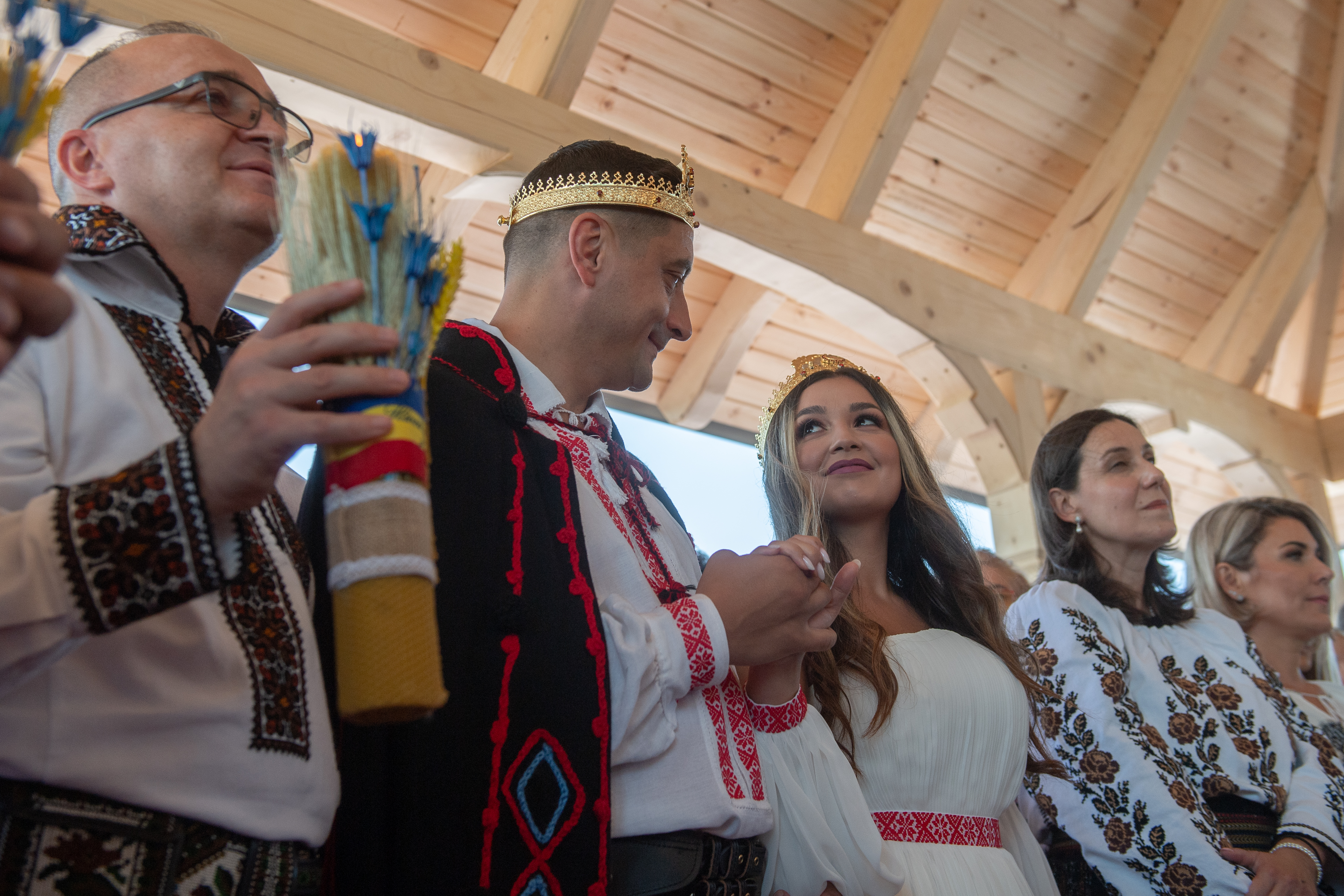 Pe cine vrei ca primă-doamnă a României dintre Ilinca Simion și Mirabela Grădinaru - partenera lui Nicușor Dan?