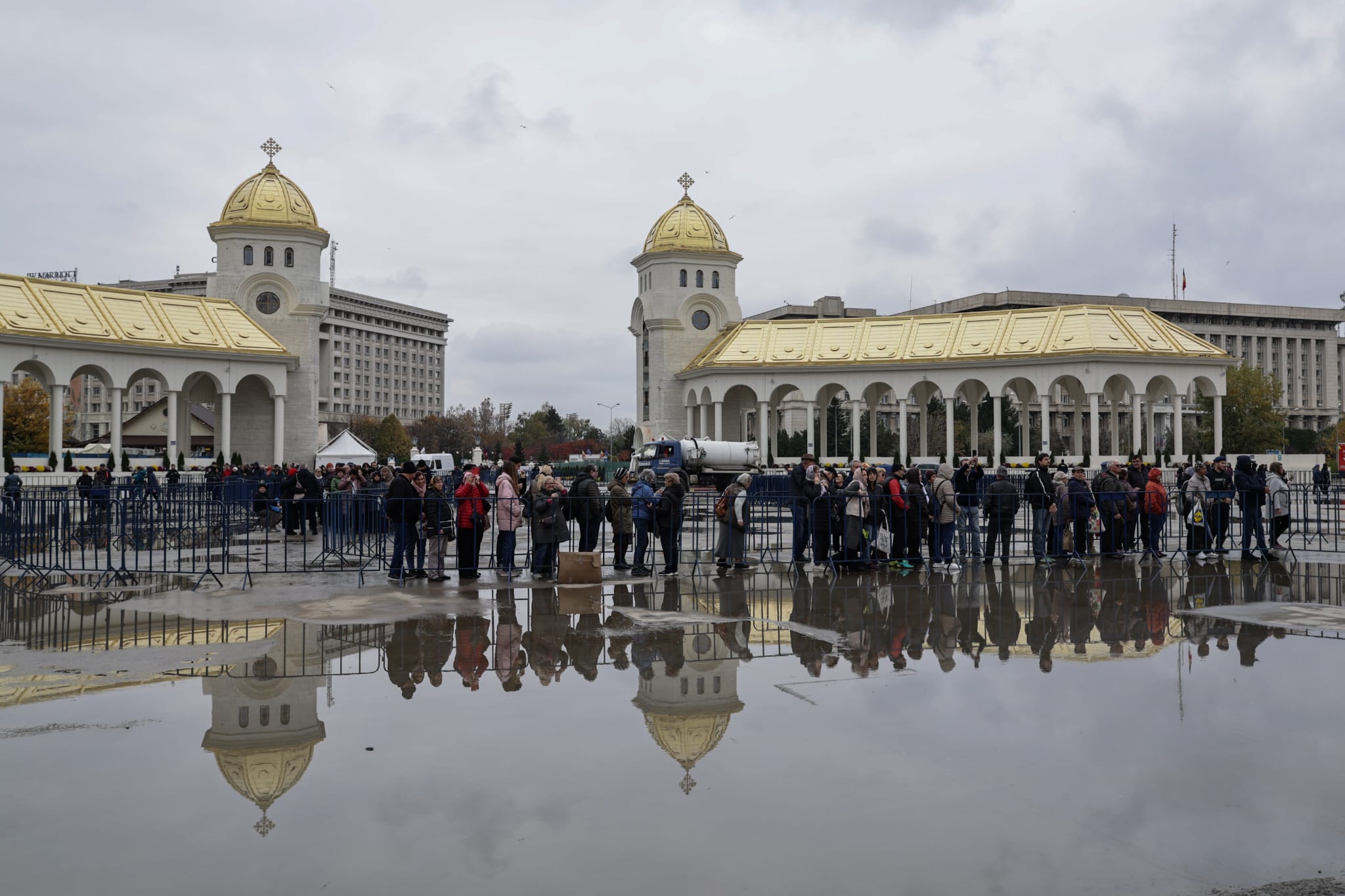 Numărul impresionant de oameni care au vizitat Catedrala Mântuirii Neamului în 10 zile de la inaugurare și programul de vizitare în noiembrie și decembrie