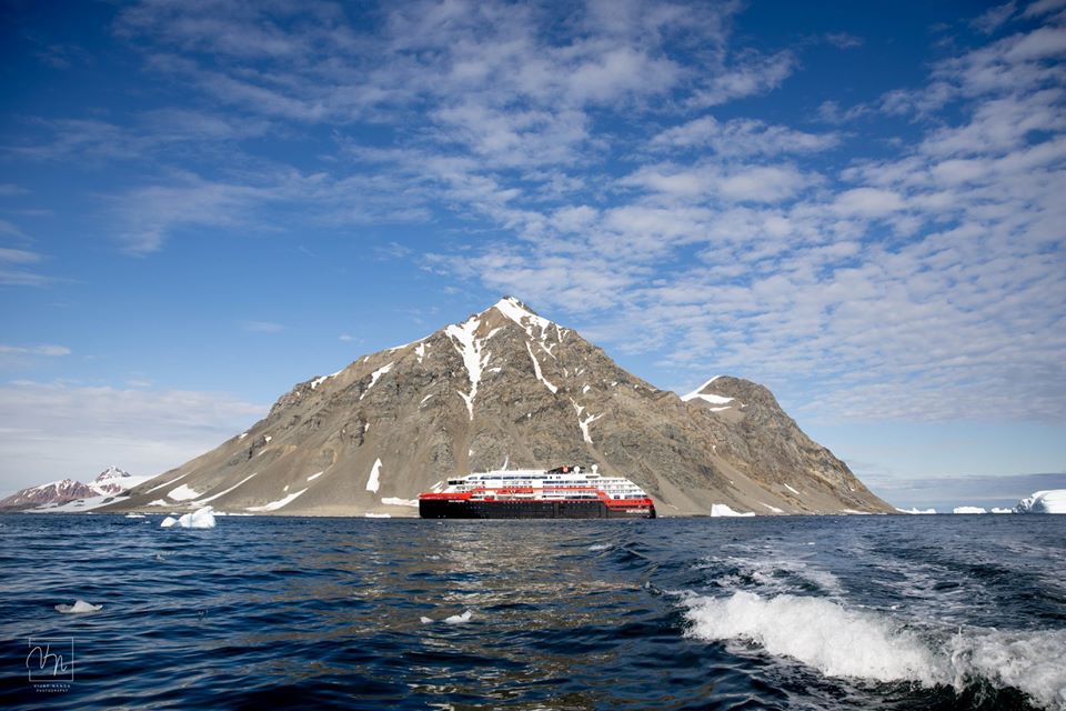 În carantină cu pinguinii. Povestea unui echipaj care s-a întors din Antarctica și a găsit toate granițele închise