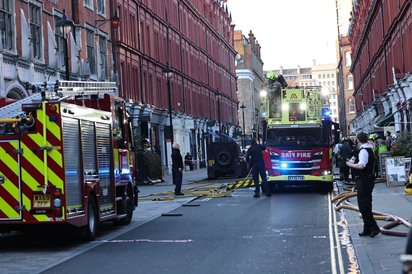 Un hotel de lux din Londra a ars de Ziua Îndrăgostiților. Acesta era frecventat de celebrități de la Hollywood I VIDEO 