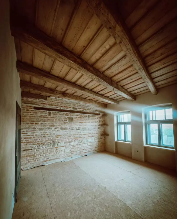 Casa de la Viscri a Danei Rogoz este aproape gata. Cum arată locuința actriței. „O să fie un vis. Ne-am ales o sobă superbă de fontă”