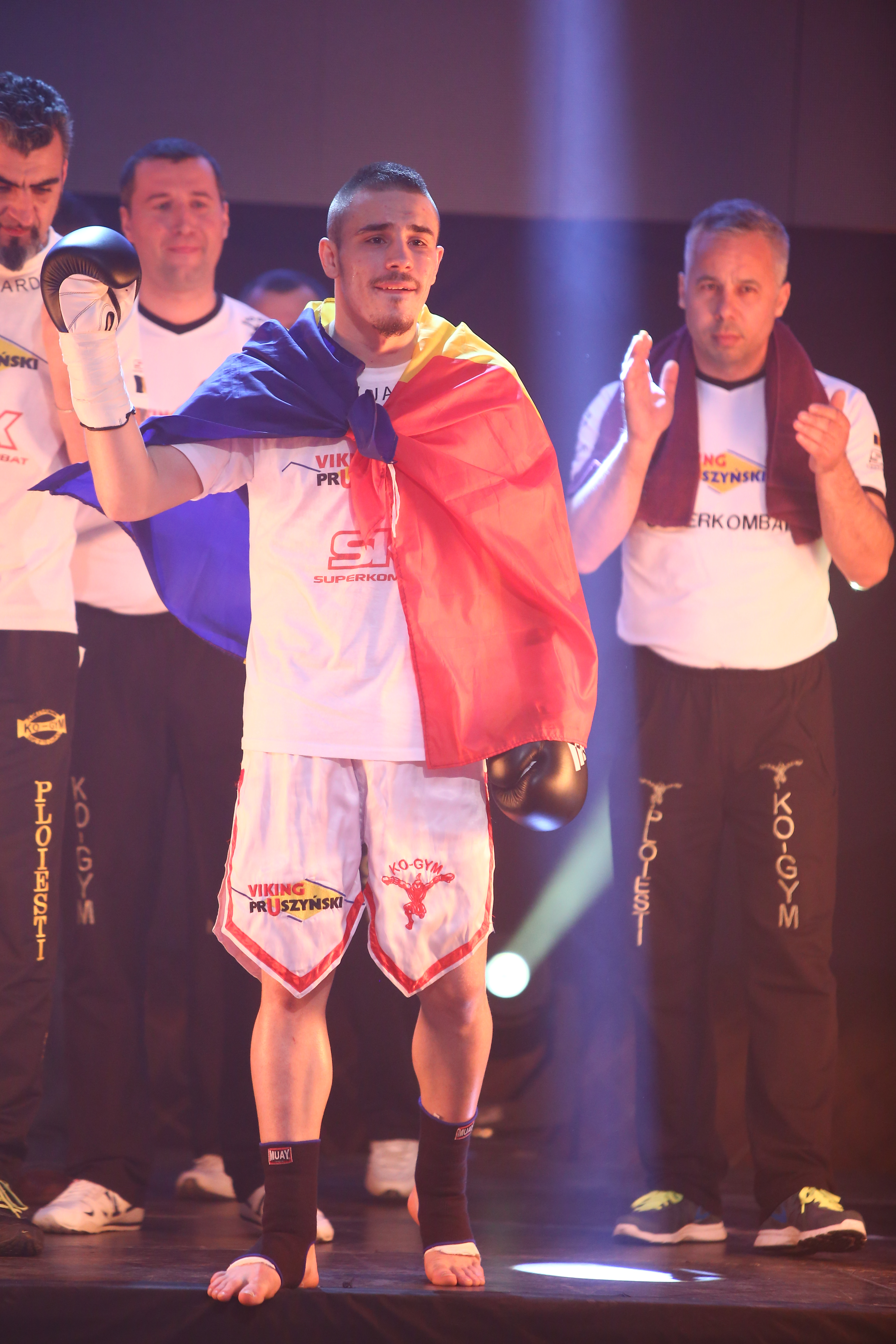 Meciul în urma căruia Amansio Paraschiv a devenit campion mondial Superkombat New Heroes! VIDEO& FOTO