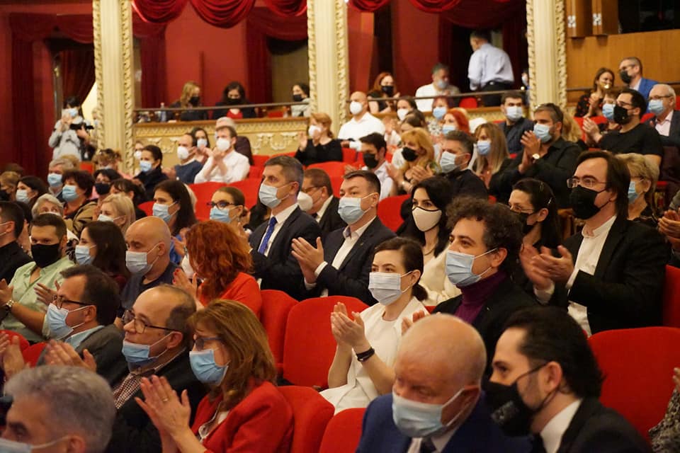 Imagini de la primul eveniment-pilot la care au putut participa doar persoane vaccinate