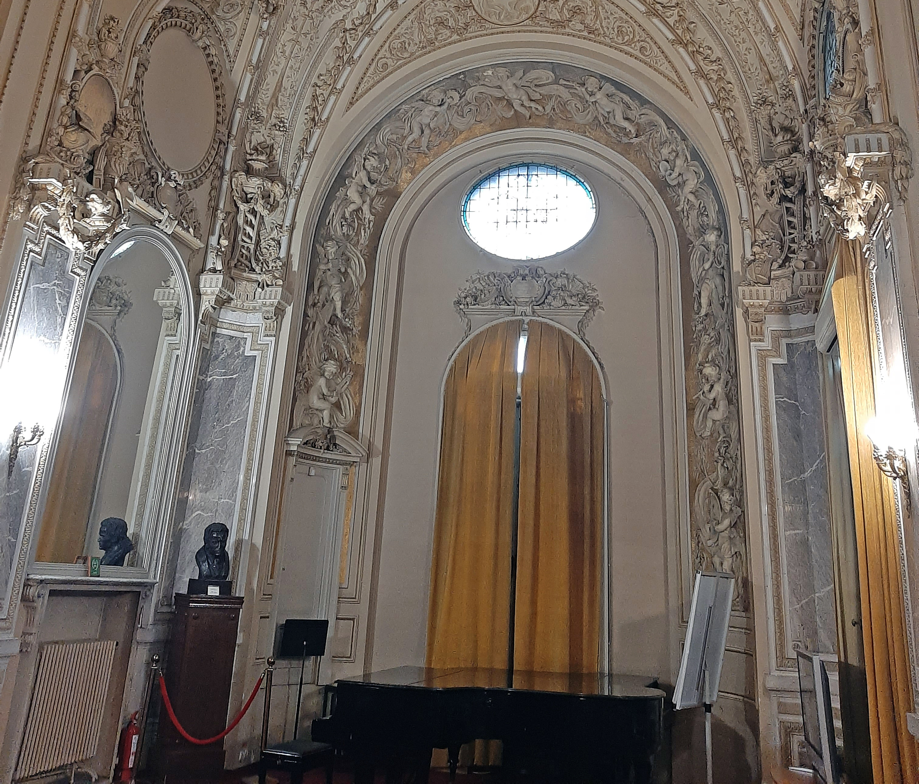 POVEȘTI DIN BUCUREȘTI | Două istorii într-un singur loc: Palatul Cantacuzino și Muzeul George Enescu