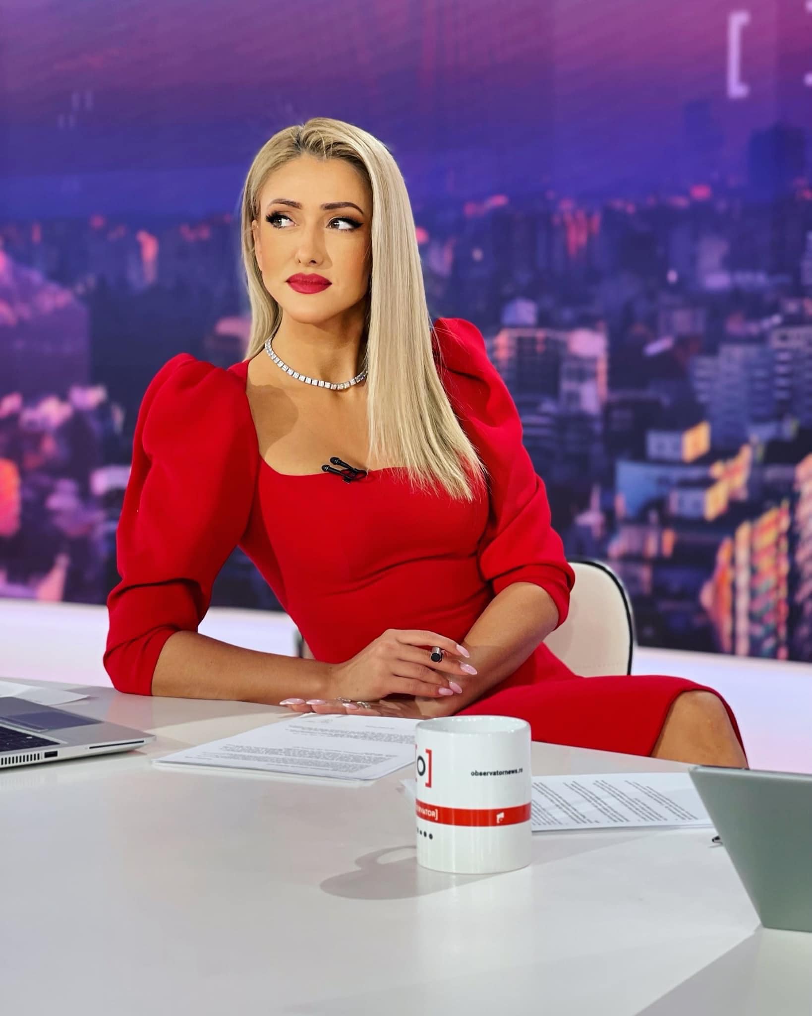 La ce oră se trezește zilnic Iuliana Pepene să meargă la Antena 1: „Dorm undeva la patru ore pe noapte”. Își dorește să își schimbe programul, dar nu și serviciul