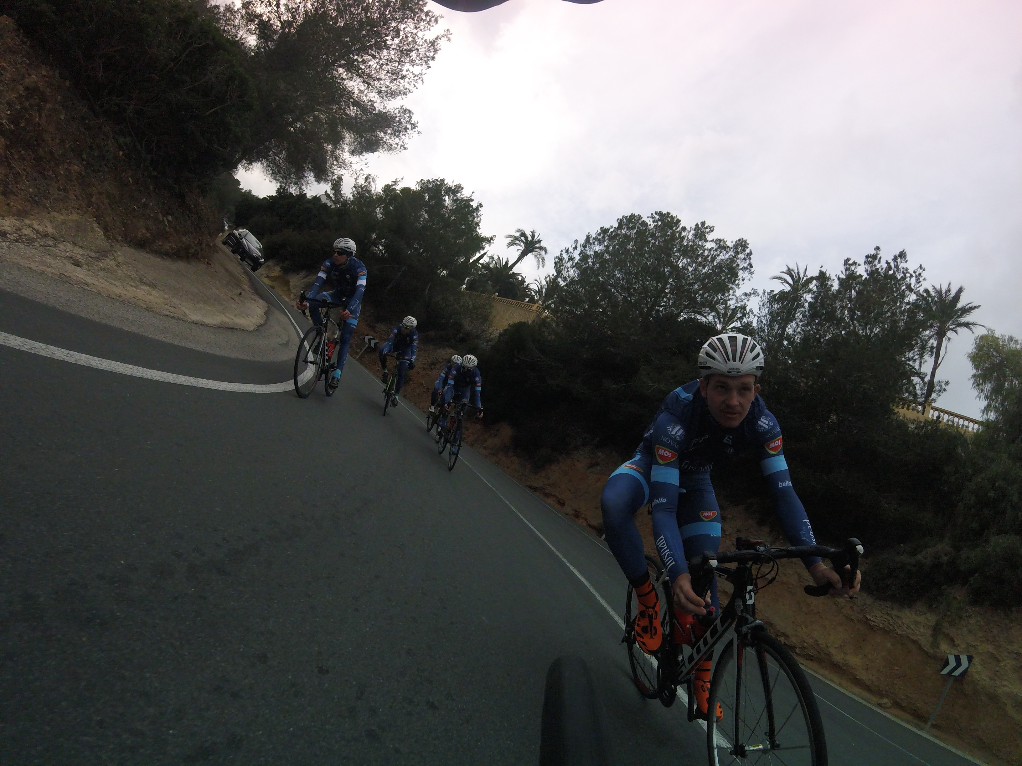 Campionul paralimpic Eduard Novak aleargă Turul Valenciei. ^Primul sportiv cu dizabilități din lume care va concura împotriva elitei ciclismului