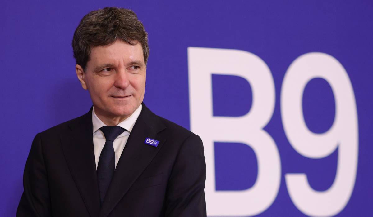 Summitul B9 de la Cotroceni. Nicușor Dan a avut o întâlnire bilaterală cu Volodimir Zelenski: „Ne dorim ca industria noastră să beneficieze de expertiza ucraineană”