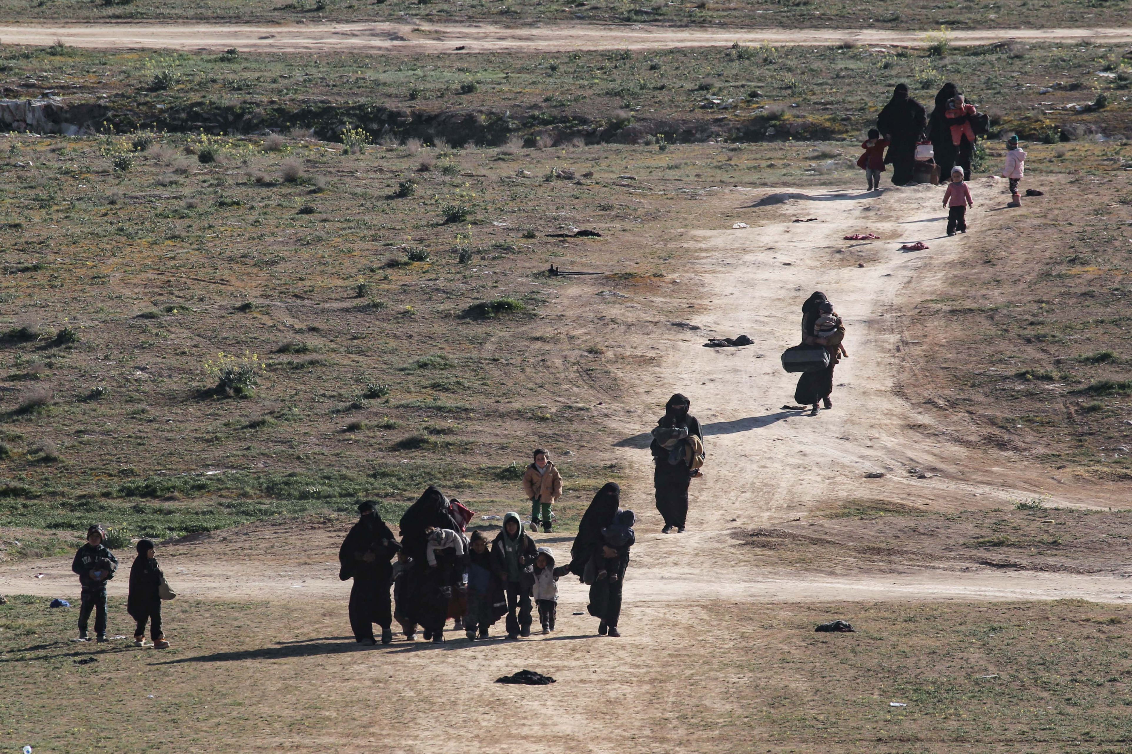 Ultimii luptători ISIS evacuați din orașul Baghouz, ultima enclavă a jihadiștilor din Siria