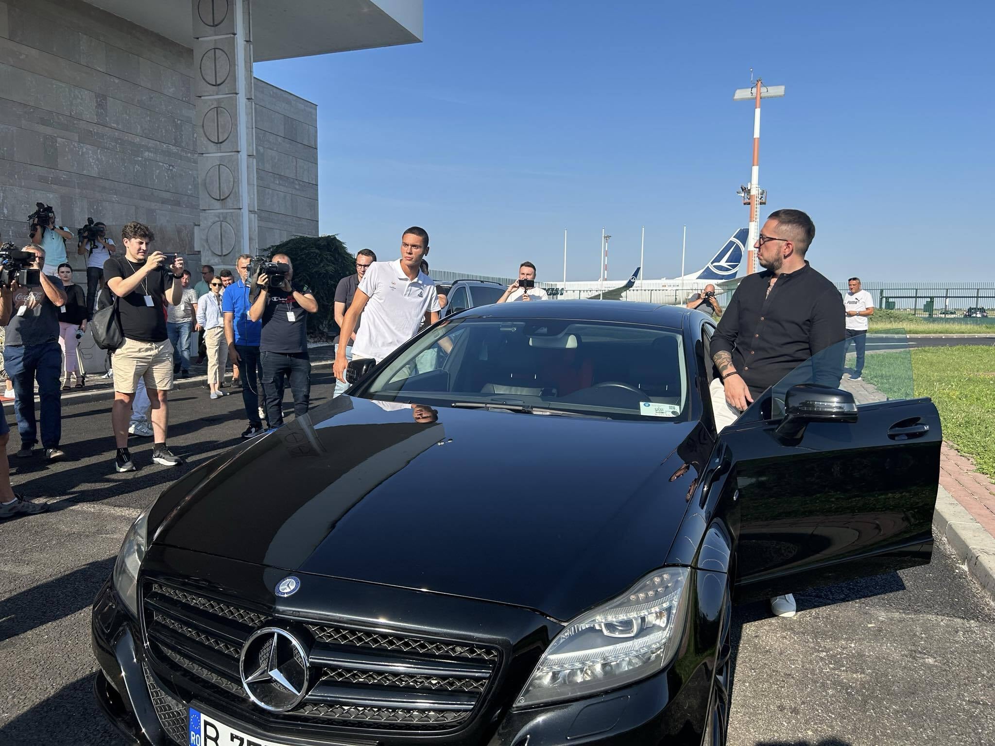 David Popovici, după ce a revenit de la Paris: „Este nevoie de bani investiți în sport, bani investiți cu cap la noi în țară”
