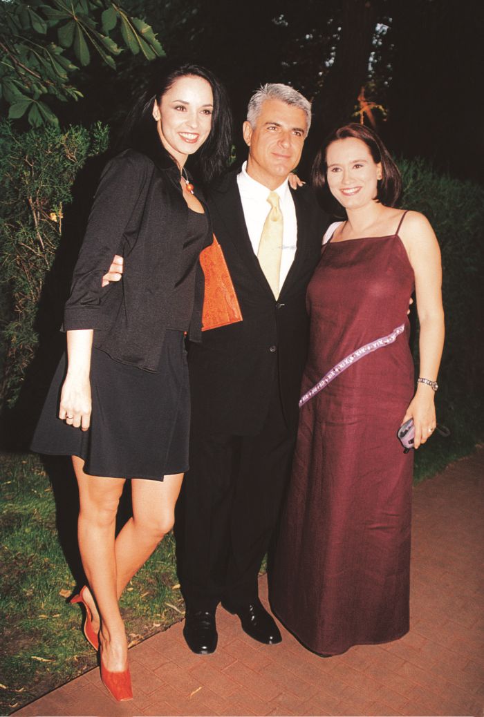 GALERIE FOTO/ Cum arătau Andreea Marin, Andreea Esca și Mihaela Rădulescu, în anii 2000. Imagini de colecție de la petrecerile revistei VIVA!