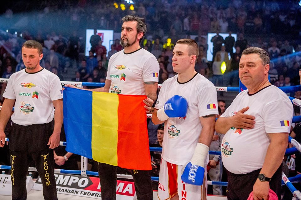 Meci de titlu mondial la Superkombat Ploiești! Programul complet al galei