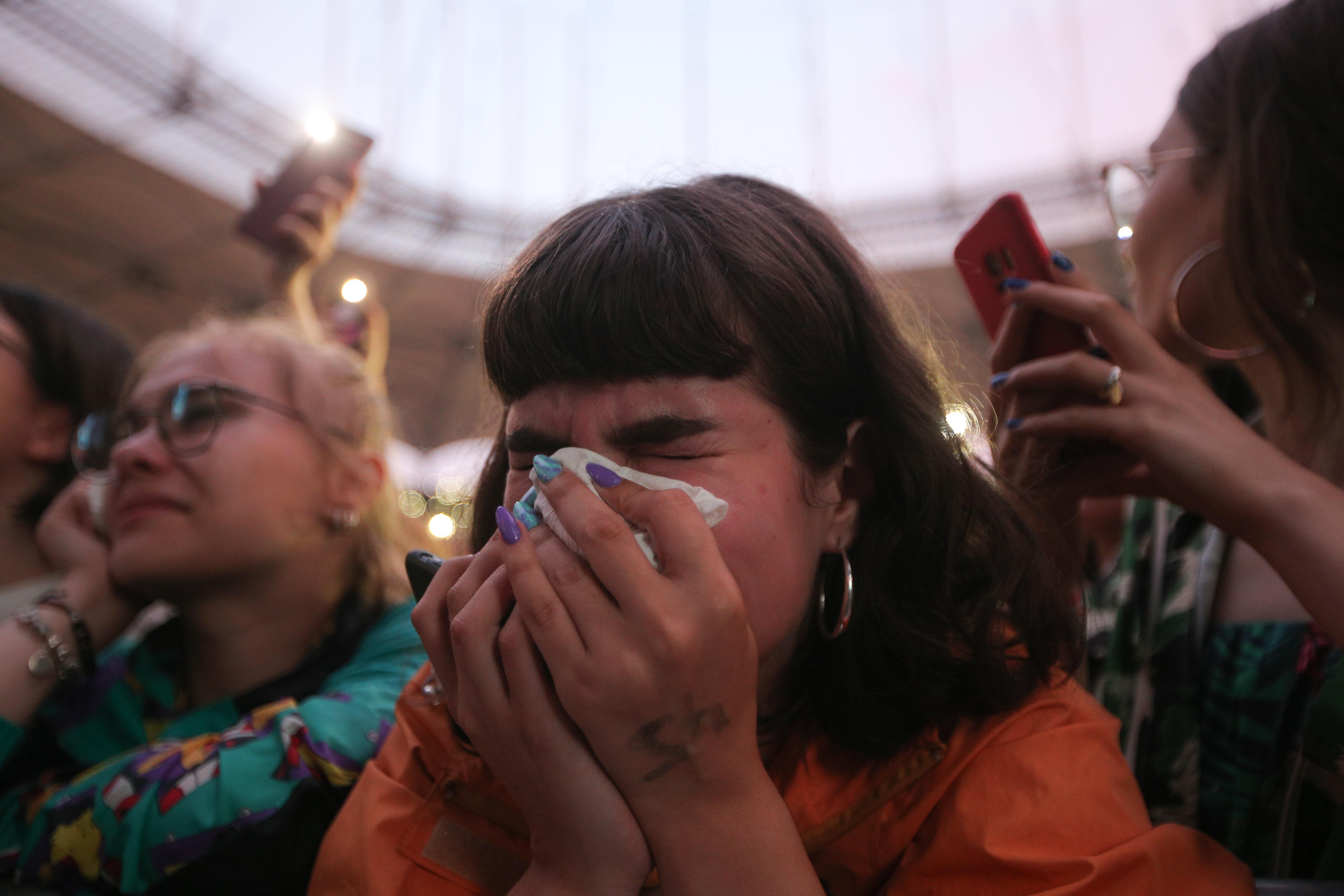 FOTO | La concertul de la Arena Națională, Ed Sheeran a purtat tricoul de 250 de lei al naționalei de fotbal a României