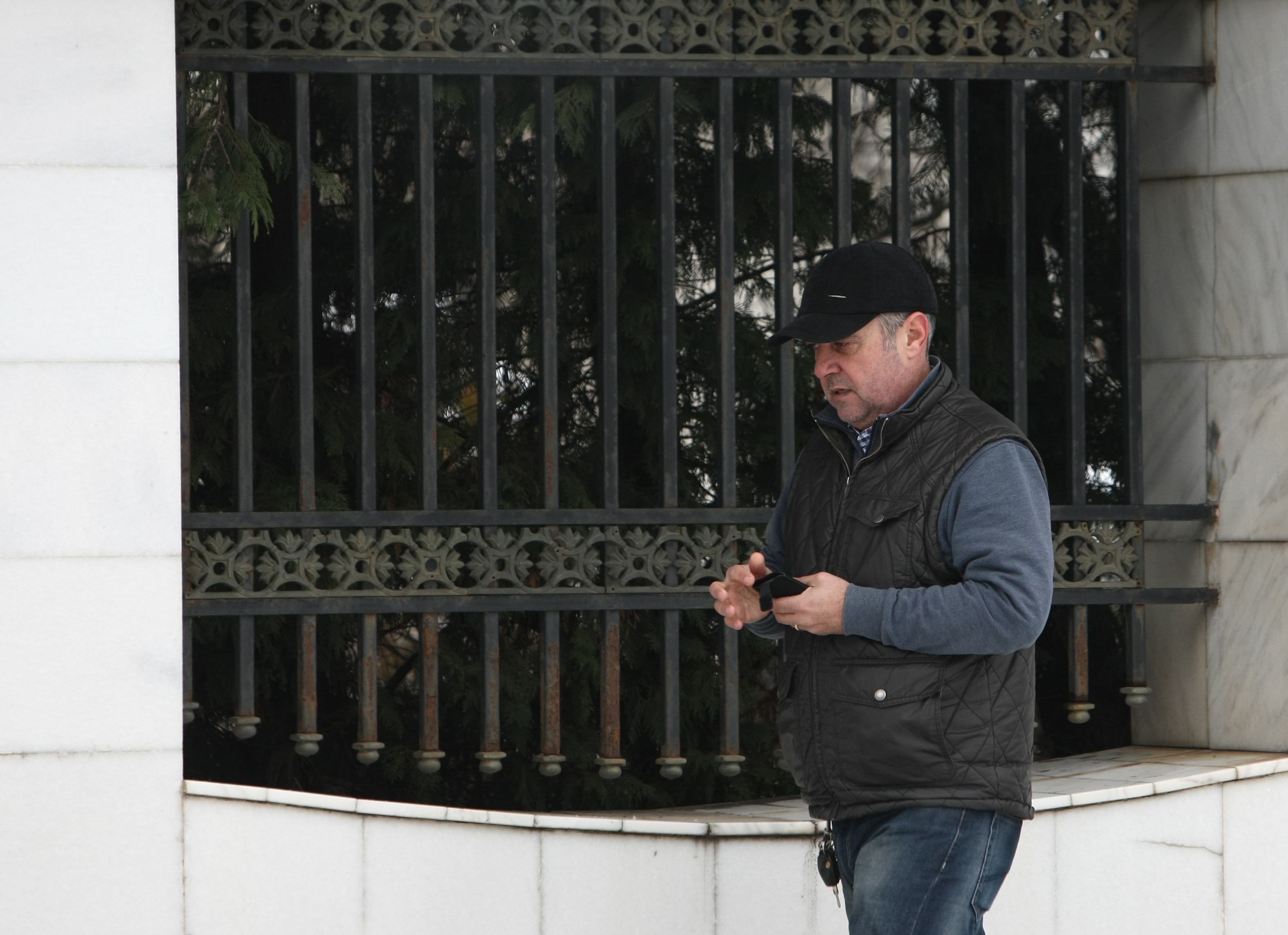 LINIȘTE ÎN PIPERA / Gigi Becali nu mai primește colindători / GALERIE FOTO