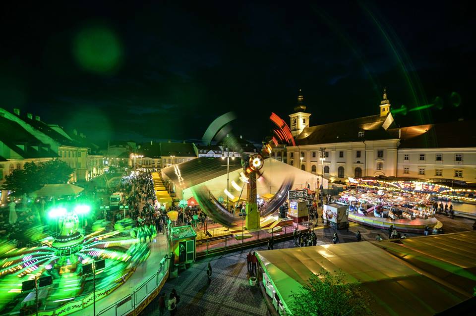 S-a dat cep la CibinFest 2016! 1.000 de butoaie de bere, concerte și mâncăruri alese sunt pregătite pentru participanți FOTO&VIDEO