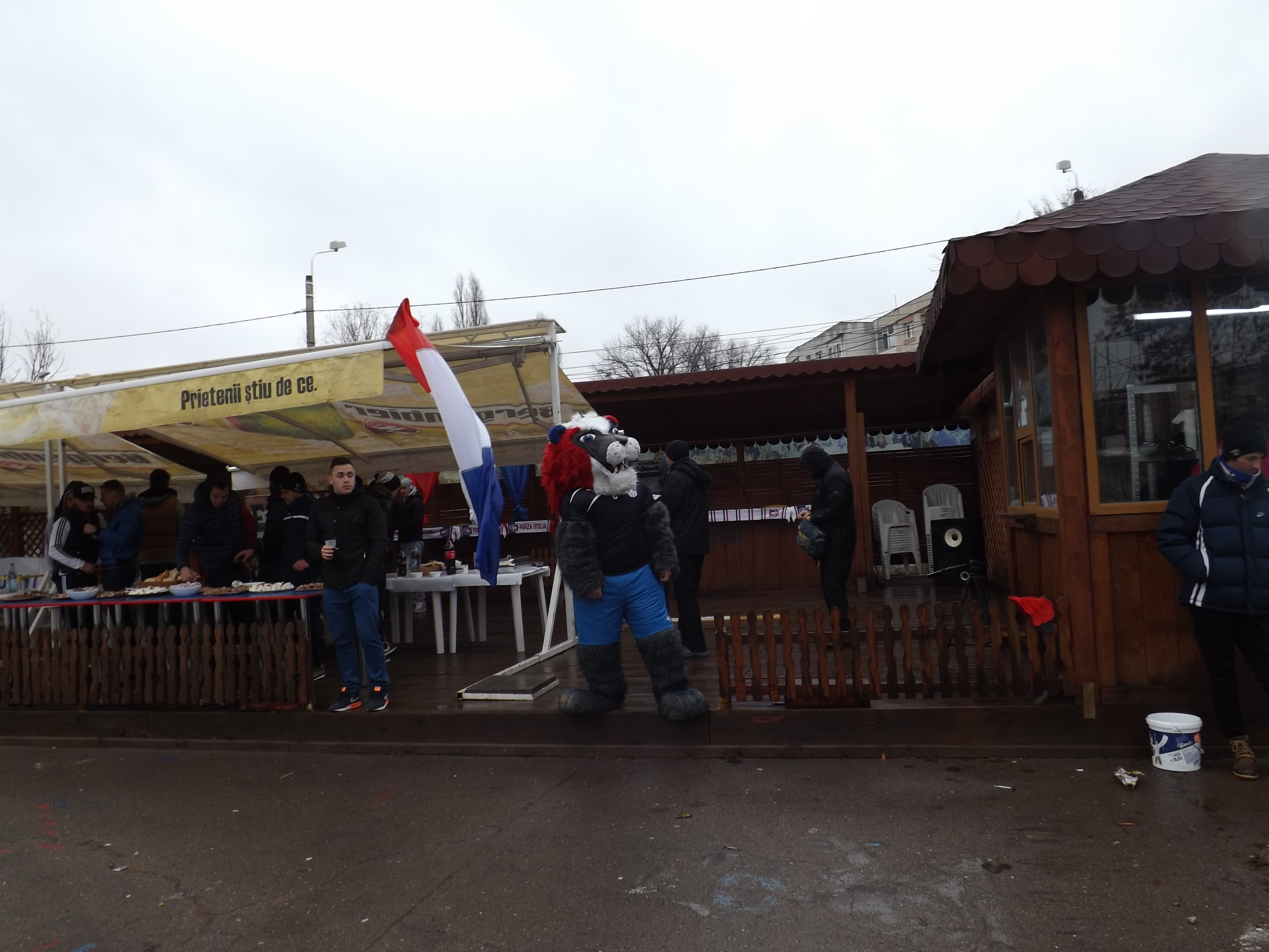 Oțelarii au tăiat porcul, dar cu atenție la siluetă! Selymes dă amenzi de 500 euro pe kilogram în plus
