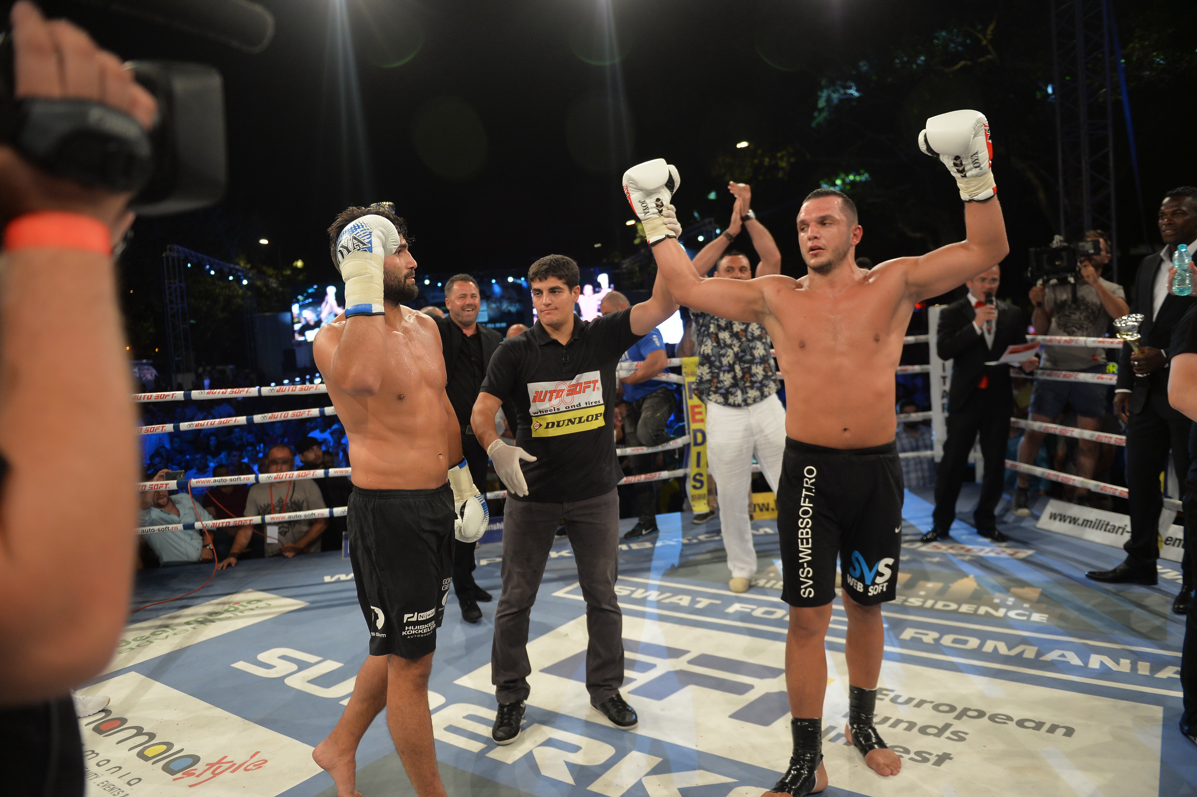Andrei Stoica îşi păstrează centura de campion mondial / GALERIE FOTO&VIDEO