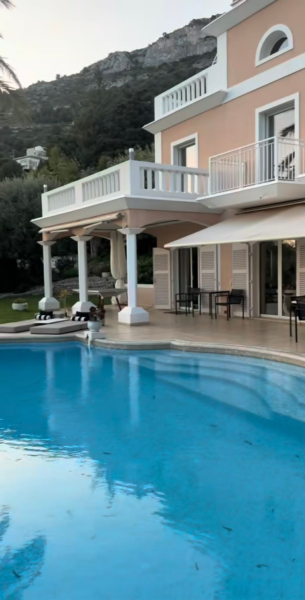 Cum au apărut Radu Vâlcan și Adela Popescu în casa de la Monaco a Mihaelei Rădulescu. Imagini rare cu cei trei. „O întâmplare minunată”