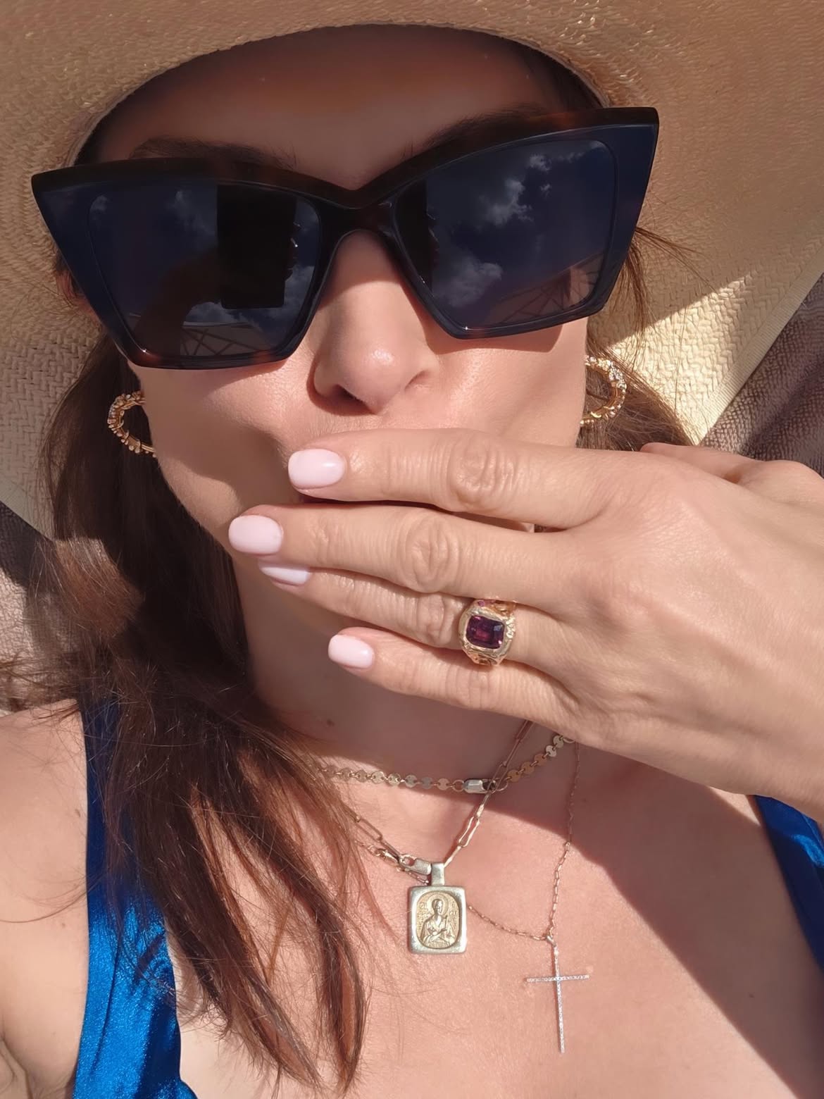Monica Bârlădeanu, apariție spectaculoasă în costum de baie la 47 de ani. Cum s-a afișat actrița la piscină
