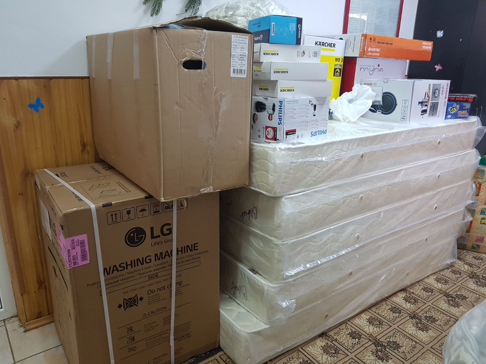 REPORTAJ: Ce au primit 15 copii cu handicap sever de la Moș Crăciun trimis de angajații Penitenciarului Vaslui| FOTO/VIDEO