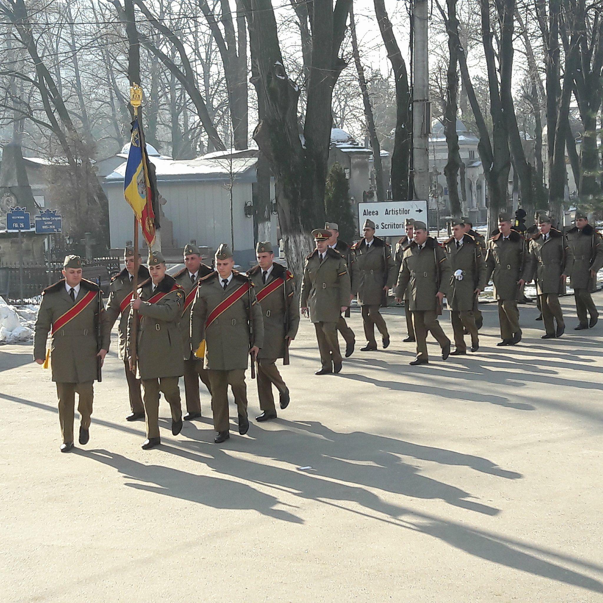 Neagu Djuvara, condus pe ultimul drum. Reputatul istoric a fost înmormântat cu onoruri militare / FOTO