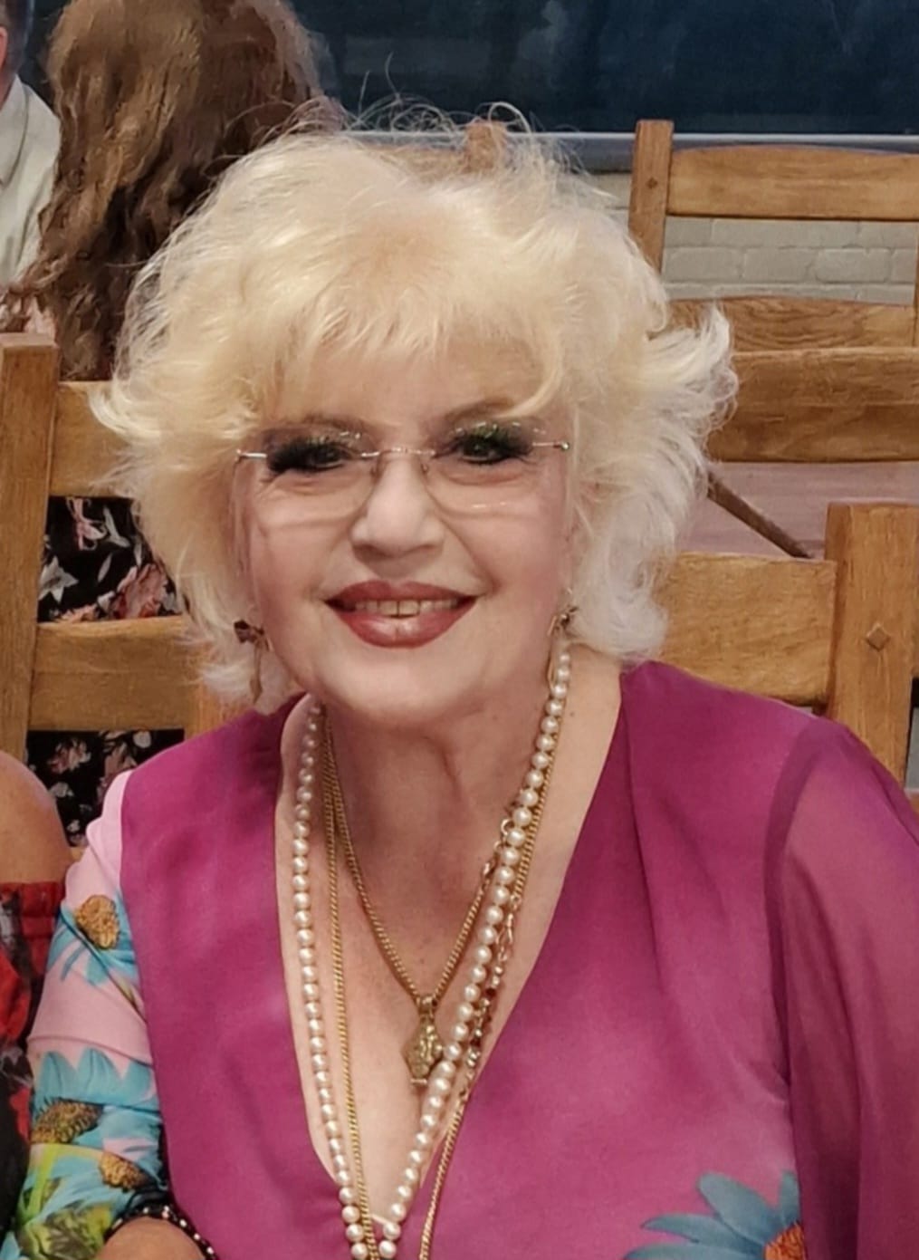 Imagini rare cu Corina Chiriac la 74 de ani. Cântăreața a fost surprinsă în brațele lui Horia Brenciu