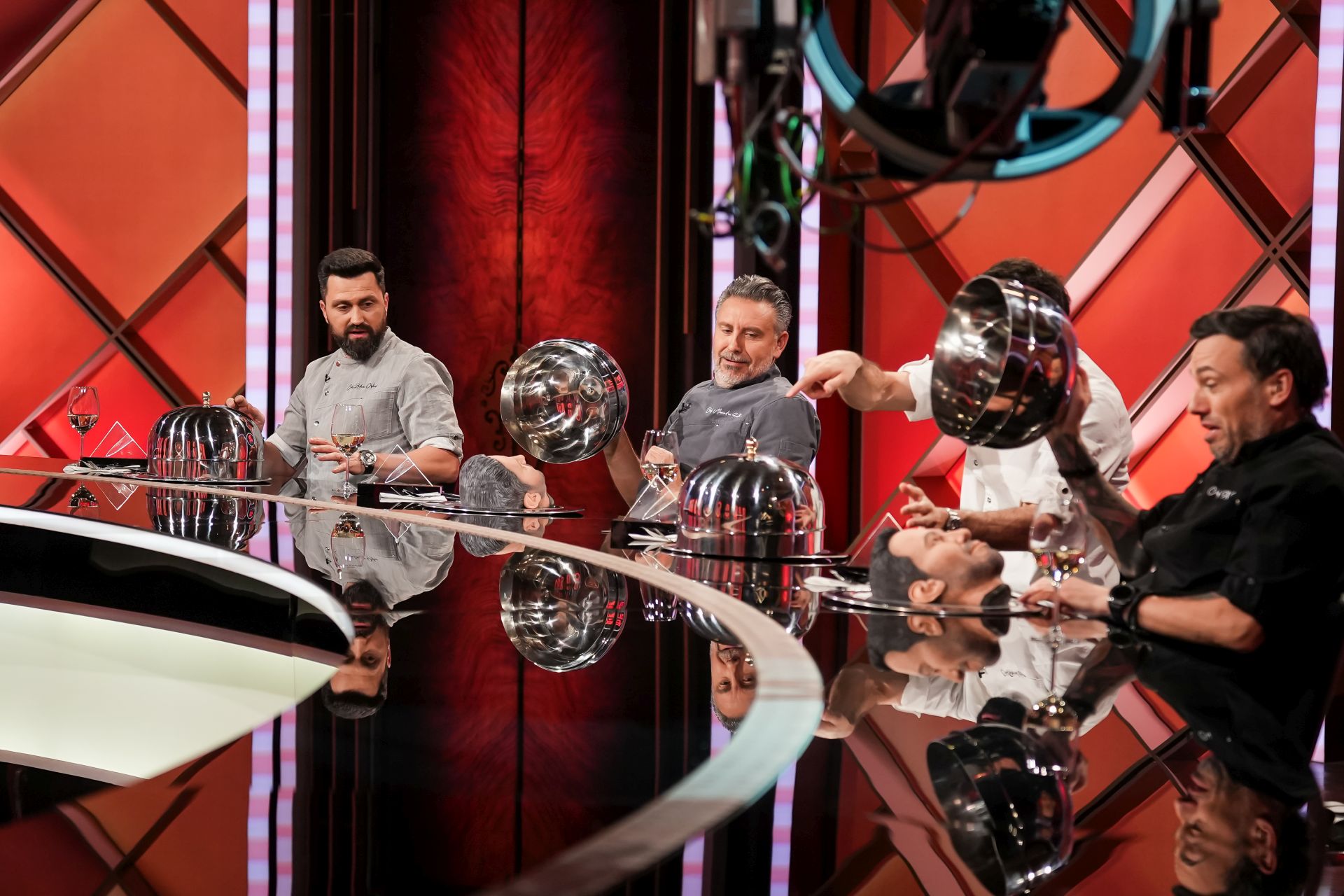 Chefi la cuțite 20 martie. Surpriza serii la Antena 1. Cine se va prezenta în fața juraților. „Nu am mai văzut așa ceva!”