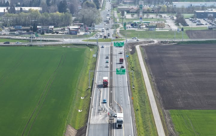 Végre elkészült: ma átadják az ország új négysávos útját, csak így használhatják az autósok