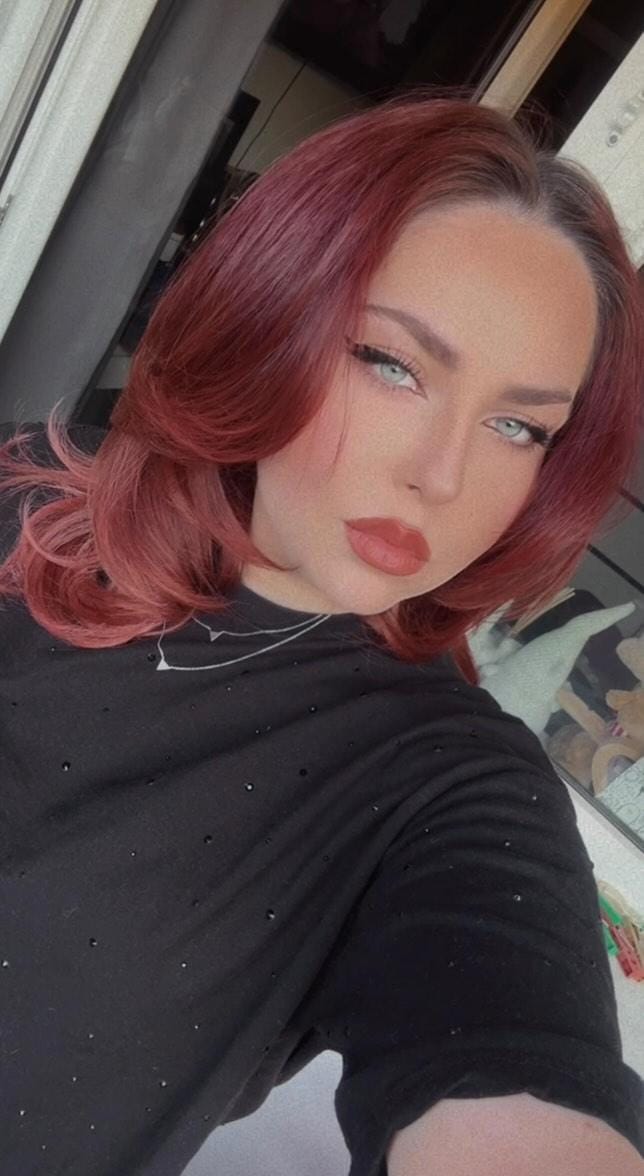 Alexis Anton, membră Mensa, lansează o platformă pentru pregătirea admiterii la Medicină: „Susține nevoile elevilor nedespărțiți de telefoane”