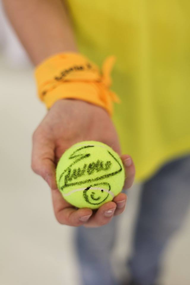 ”Pretty Woman” Simona Halep luptă pentru o cauză socială. Antrenamente à la Federer. Vineri, tragerea la sorți a meciului cu Cehia, din Fed Cup