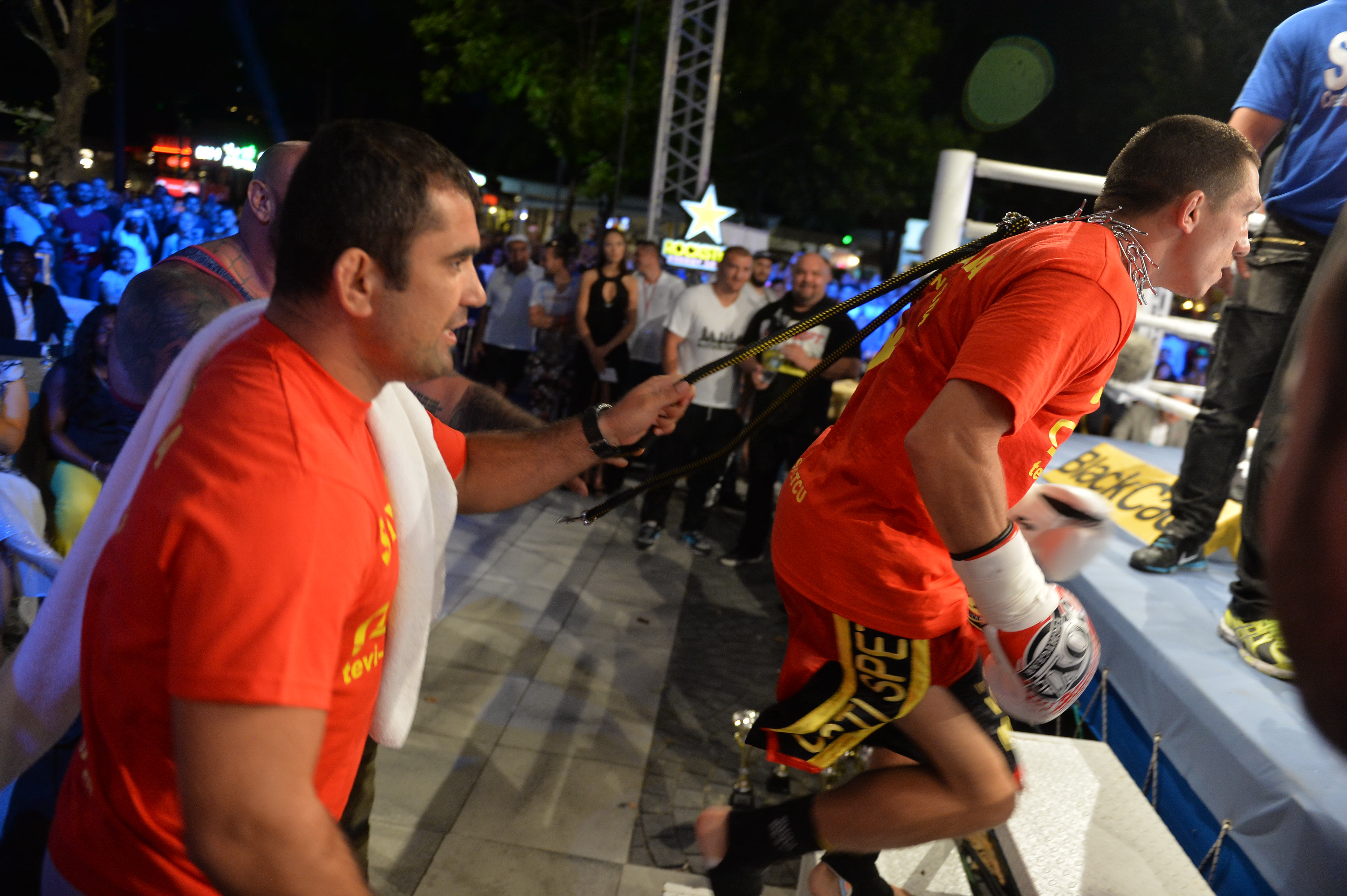Andrei Stoica îşi păstrează centura de campion mondial / GALERIE FOTO&VIDEO