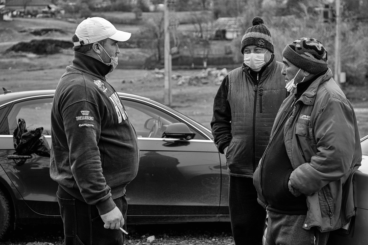 Povestea oierului care și-a chemat fiii din Anglia să-l ajute pentru mieii de Paște: ”O să tăiem și oile ca să nu moară de foame”