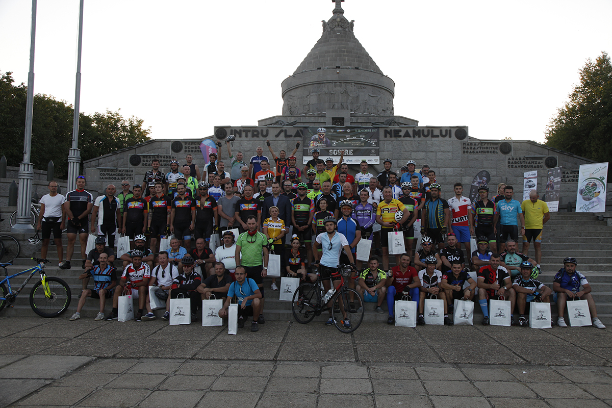 Mausolee pe bicicletă: 100 de participanți pentru o ediție centenară / GALERIE FOTO