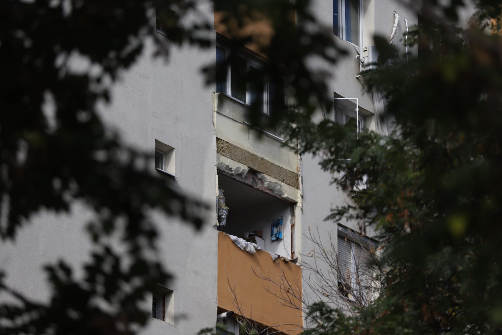 Lucrări la blocul din Rahova afectat de explozie, la un an de la deflagrație