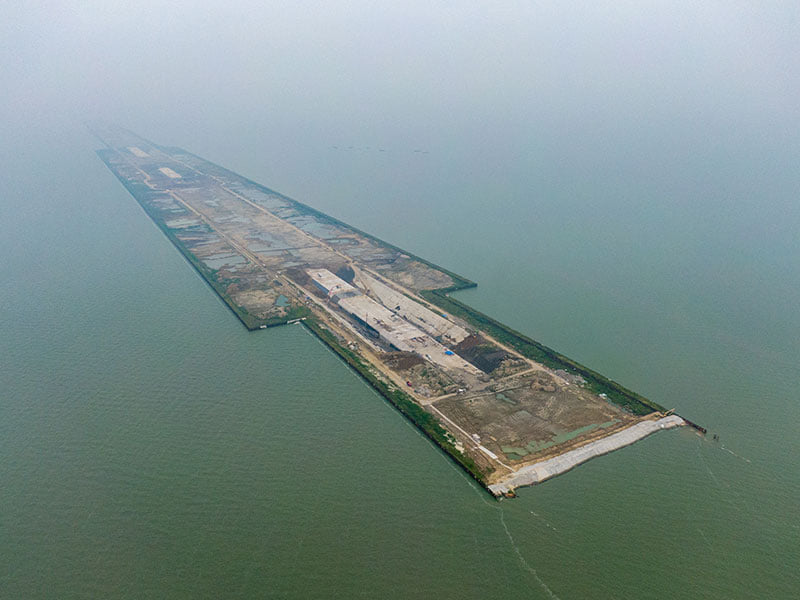 China a inaugurat a doua cea mai lungă autostradă subacvatică din lume. Ce lungime are și în cât timp a fost construită