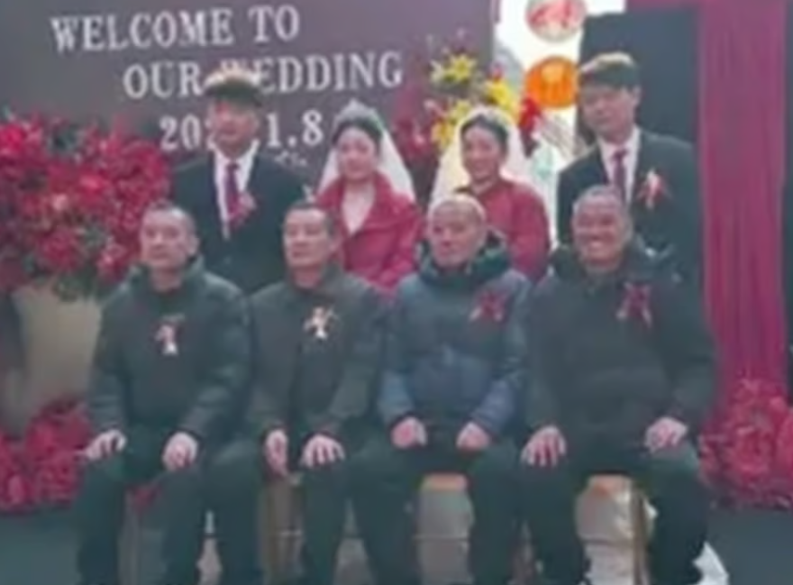 Gemenii s-au căsătorit cu gemene și au și unchi gemeni, nunta virală din China: „Bizar, dar fascinant”