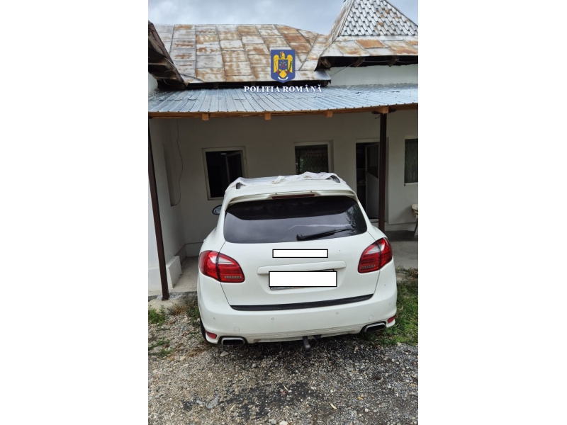 Covoare de bani la șoferii români de TIR care își furau propria marfă după ce spuneau că s-au stricat camioanele