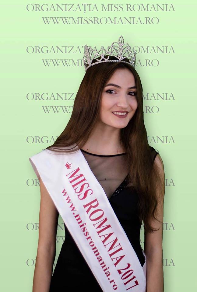 VIDEO/Miss România fără botox și tatuaje. Elvira Bolovan are 17 ani și vrea să fie soprană