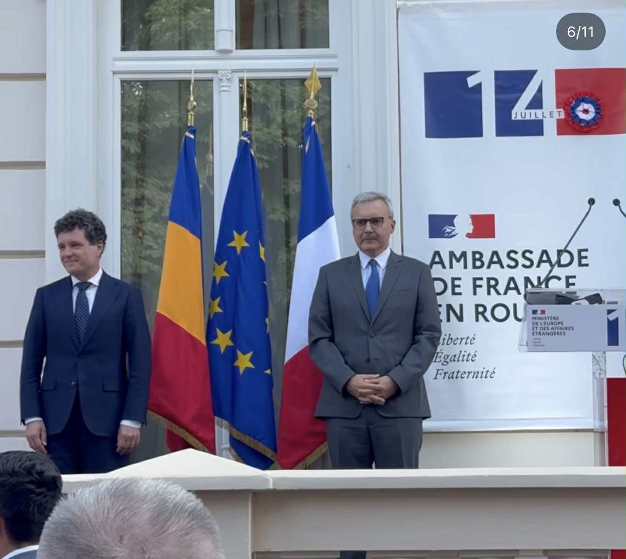 Cum a apărut îmbrăcată Andreea Esca la recepția oferită de Ambasada Franței în România. Rochia purtată de prezentatoare nu e deloc ieftină