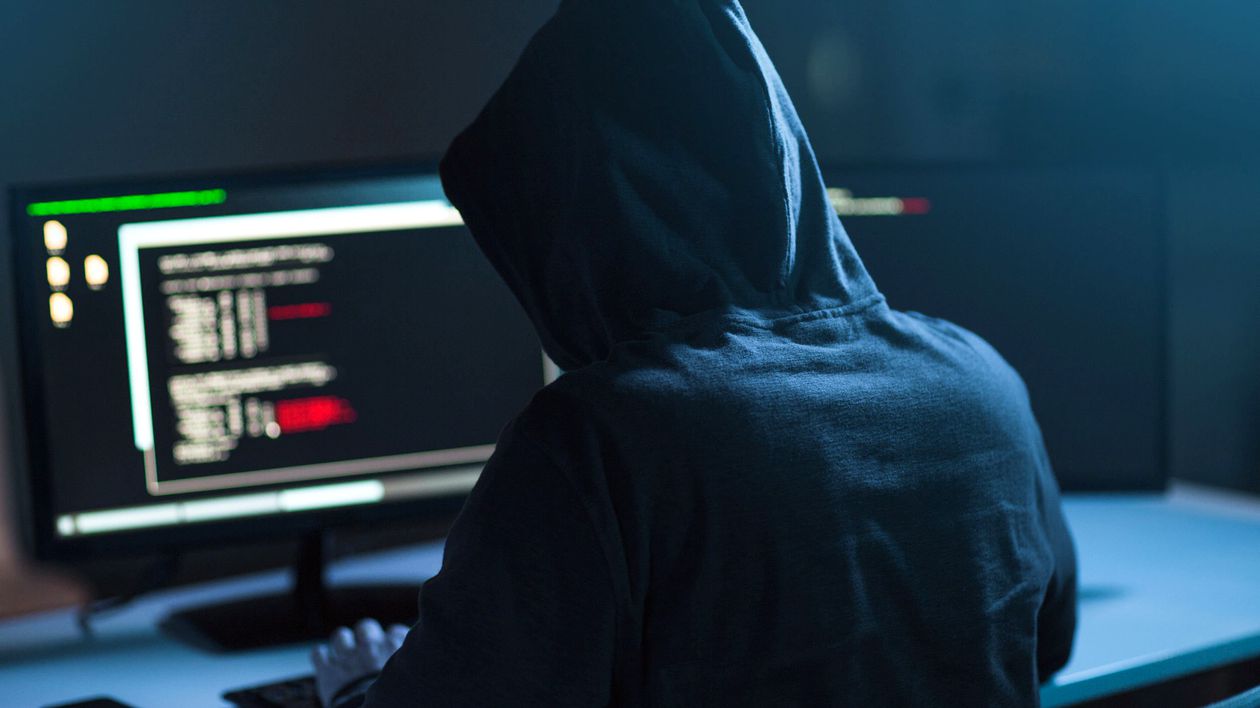 Cum arată o fermă clandestină de minat criptomonede. ANAF a găsit una la Satu Mare