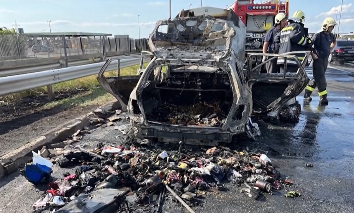 Mașina unei familii de români cu copii mici a luat foc în mers, pe autostradă, în Ungaria: „Au încercat să-l calmeze”. VIDEO
