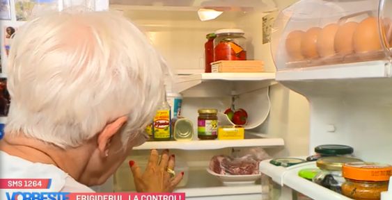 Ce are Monica Tatoiu în frigider. Ține agheasmă și anafură în el | FOTO