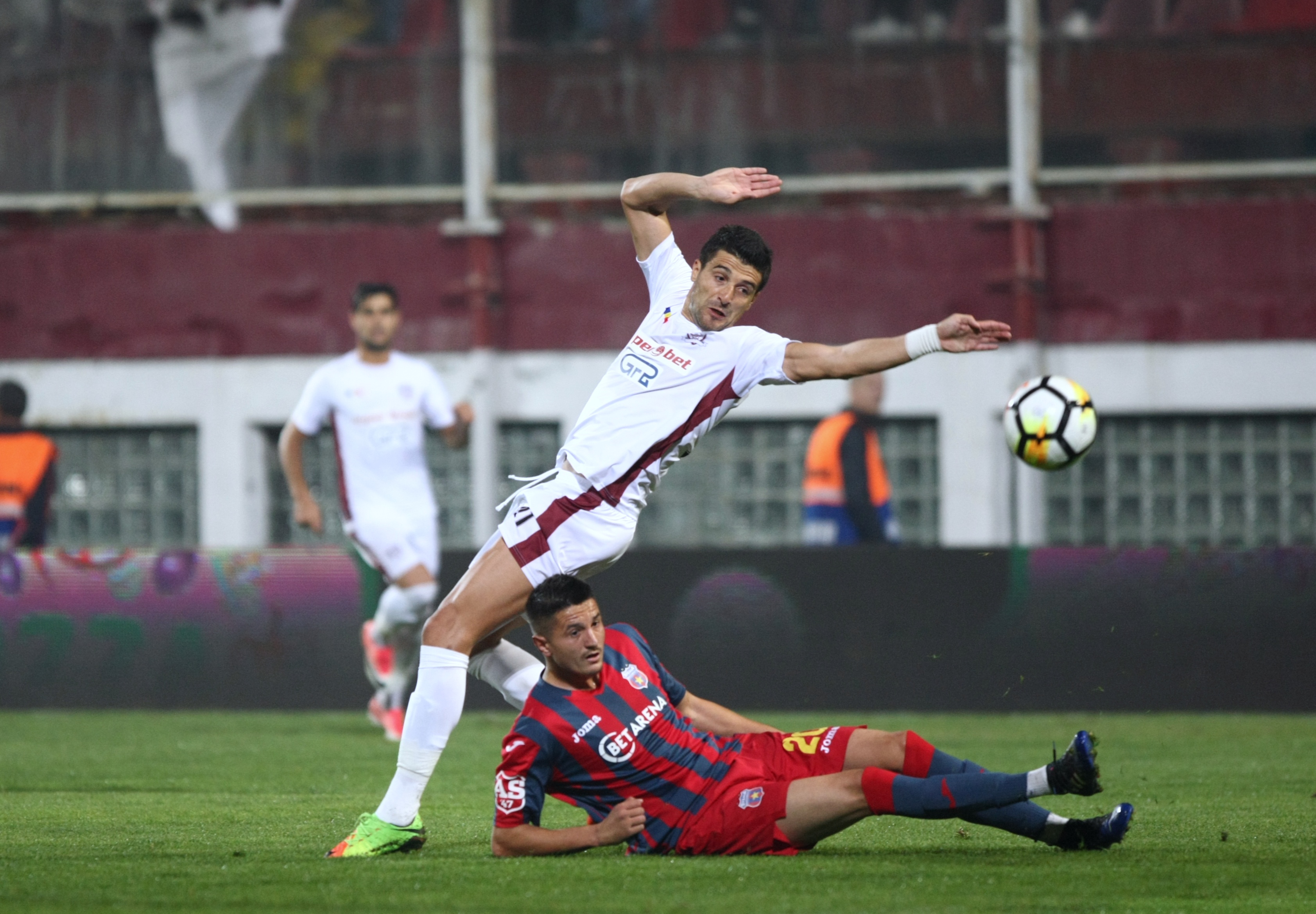 Academia Rapid - CSA Steaua 1-1, în Liga a 4-a. A fost spectacol total în tribune | GALERIE FOTO