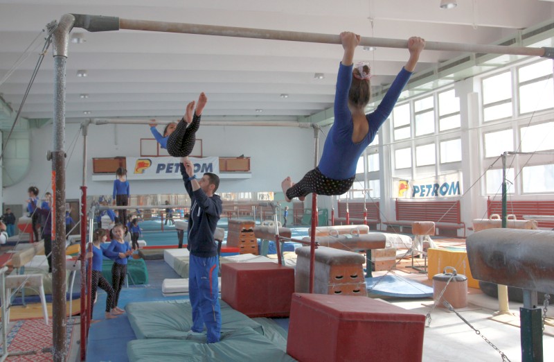 O zi din viața unor gimnaste: cu cântec spre sală, înainte! (EPISODUL 2) / FOTO&VIDEO