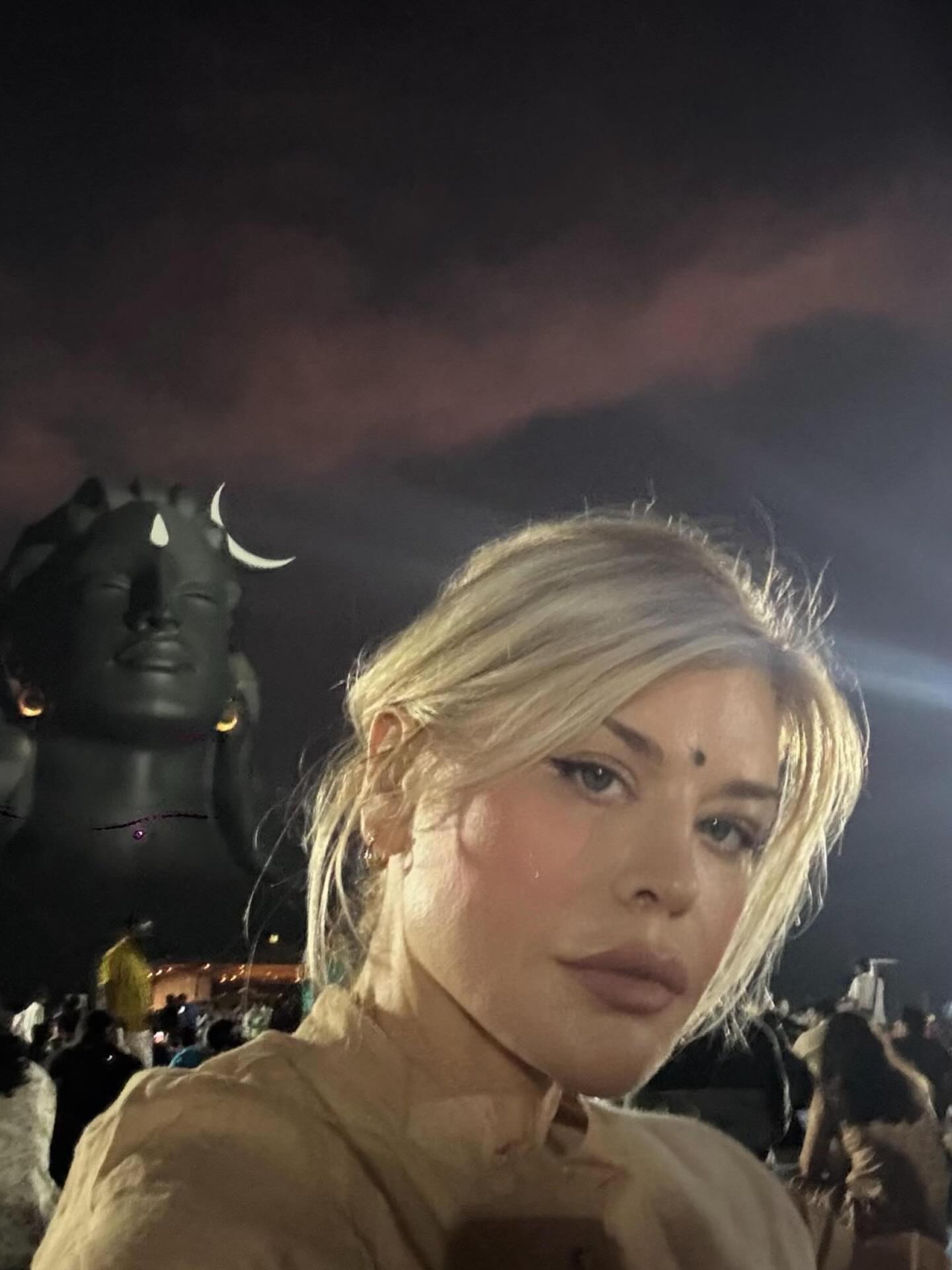 Loredana Groza, declarații neașteptate despre prieteniile din showbiz. „Credeam că am foarte mulți prieteni. Se cern ca prin sită”