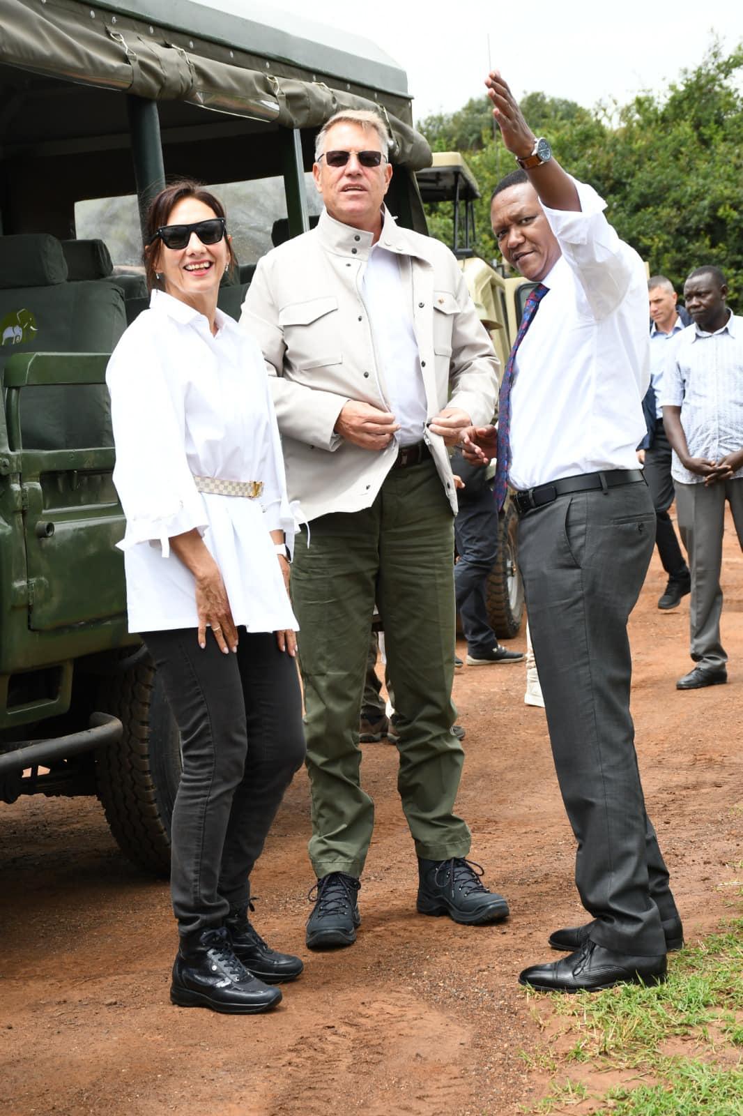 LIBERTATEA A AJUNS ÎN CAPUL VERDE. După aproape 200 de ani, știm cât a costat călătoria lui Darwin în jurul lumii, dar nu știm cât a costat expediția lui Iohannis în Africa