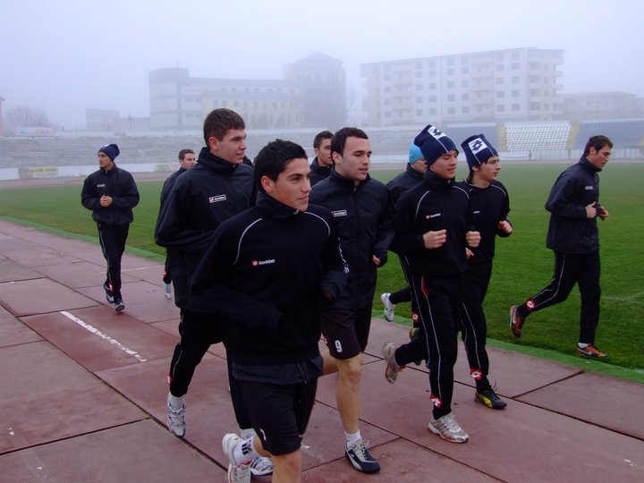 Povestea lui Nicușor Stanciu. A făcut naveta cu ”rechini”, a fost Mister Boboc, la 16 ani era să-și piardă piciorul