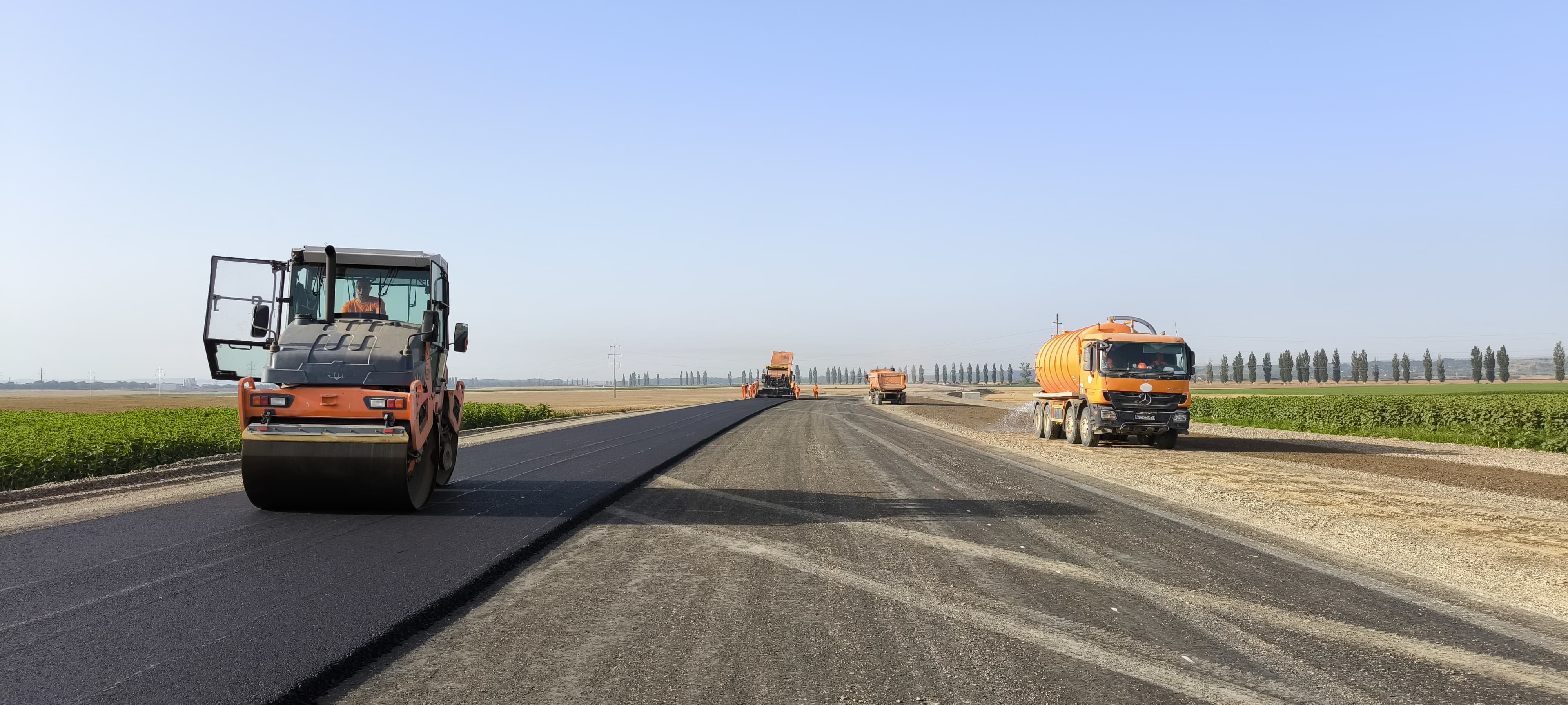 Stadiul lucrărilor la autostrăzile Moldovei. A7 ține pesimiștii în șah: „N-am văzut un utilaj pe dreapta, deși era sâmbătă”. Coșmarul birocratic de la A8