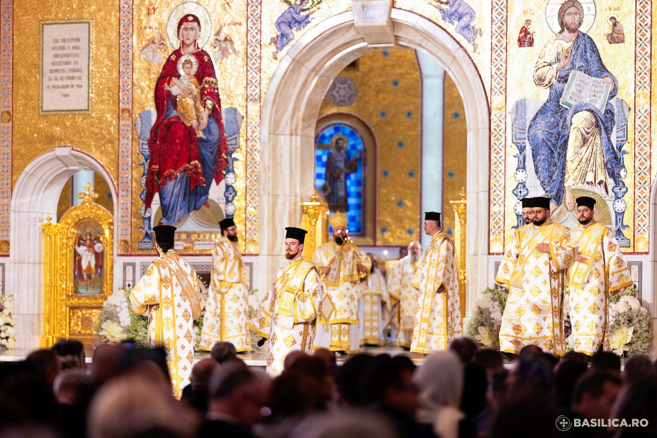 Cum arată Catedrala Mântuirii Neamului în interior. Imagini transmise de Biserica Ortodoxă, pentru că presa a fost interzisă