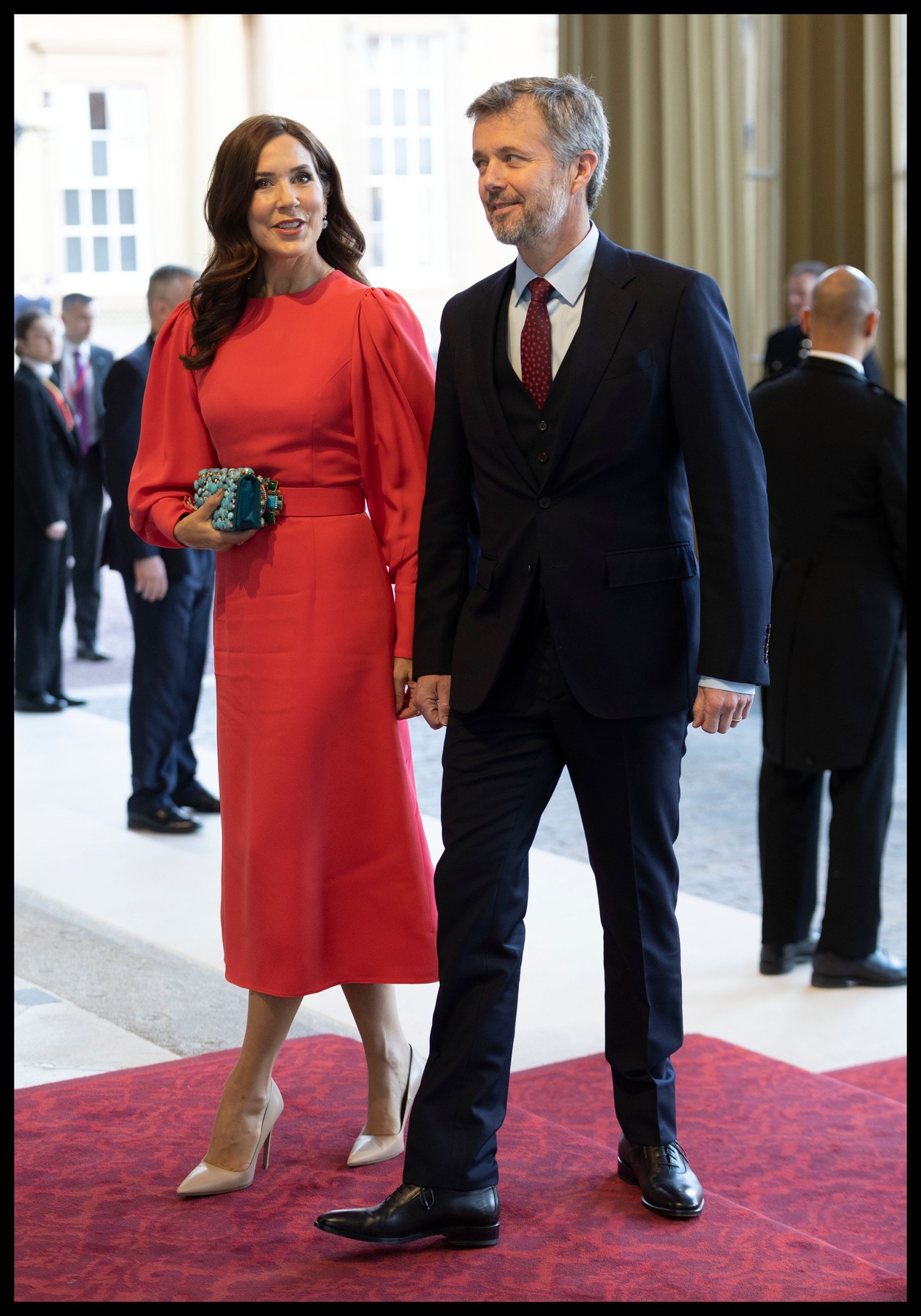 Charles și Camilla, încoronați rege și regină ai Marii Britanii. Ceremoniile s-au încheiat cu salutul de la balconul Palatului Buckingham